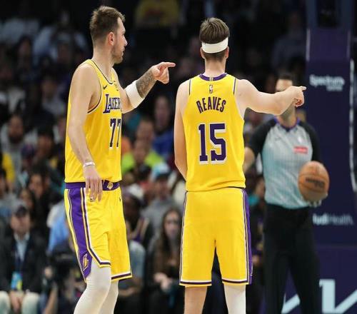 宾汉姆与罗,伯逊再战,斯佳辉同台,欧亿体育官网,欧亿体育平台,欧亿体育链接,欧亿体育官方